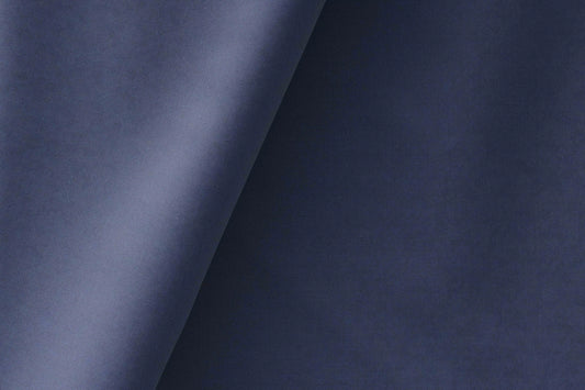 Super 100’s Extrafine Merino Wool Poly-Wool Suiting – Navy Blue Classic Tailoring Fabric for Modern Men.