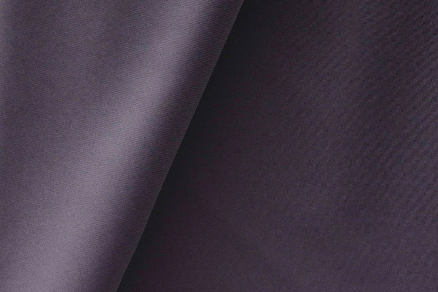 Charcoal Black Super 100’s Extrafine Merino Wool Poly-Wool Suiting Fabric for Modern Mensweartest