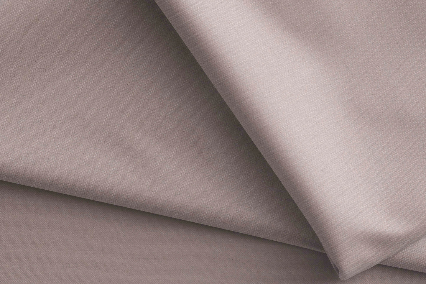 Super 130’s Extrafine Merino Wool Poly-Wool Suiting by Adlantino – Silver Grey Fabric for Modern Bespoke Menswear.