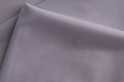 Elegant Silver Grey Super 130’s Poly-Wool Suiting Fabric for Modern Menswear
