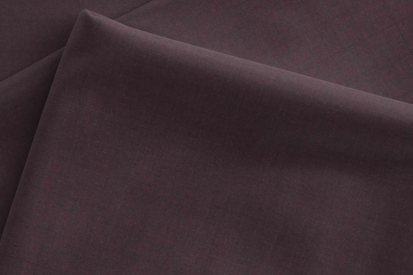 Castrum Wool Rich Collection Luxurious Poly-Wool Fabric—60% Pure 120s Merino Wool, 40% Fine Polyester, Ideal for Modern Men's Suits and Jackets