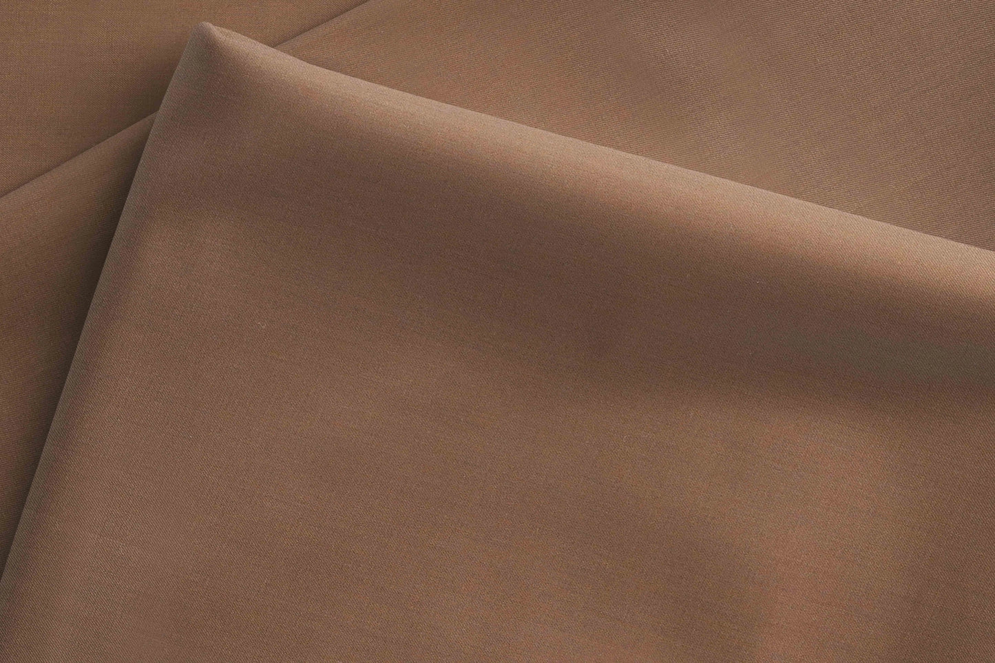 Classic Brown Super 100’s Extrafine Merino Wool Poly-Wool Suiting Fabric for Modern Menswear